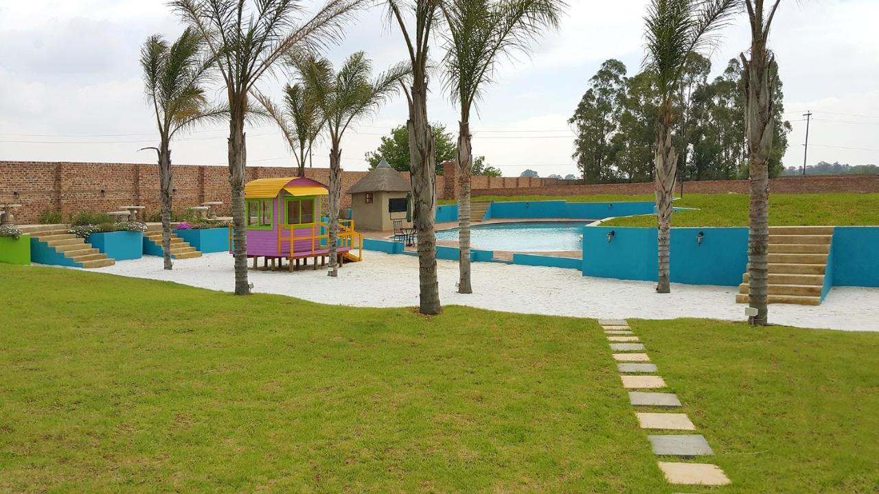 The Three Countries Estate Hotel Benoni Exterior photo